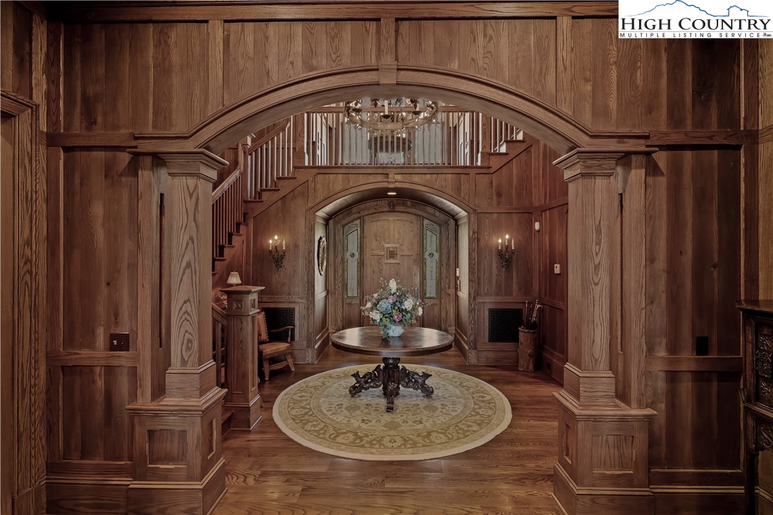 Blowing Rock, North Carolina 28605, United States, 5 Bedrooms Bedrooms, ,7 BathroomsBathrooms,Residential,Active,130011