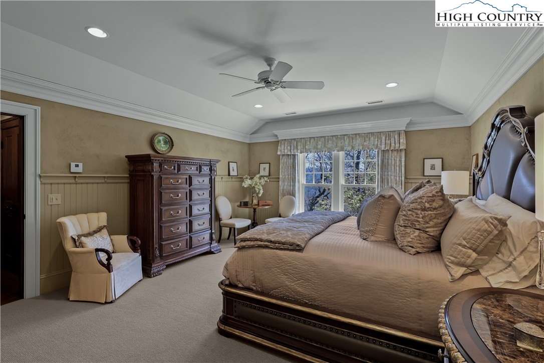 Blowing Rock, North Carolina 28605, United States, 5 Bedrooms Bedrooms, ,7 BathroomsBathrooms,Residential,Active,130011