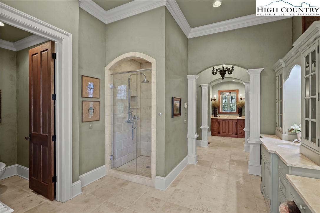 Blowing Rock, North Carolina 28605, United States, 5 Bedrooms Bedrooms, ,7 BathroomsBathrooms,Residential,Active,130011