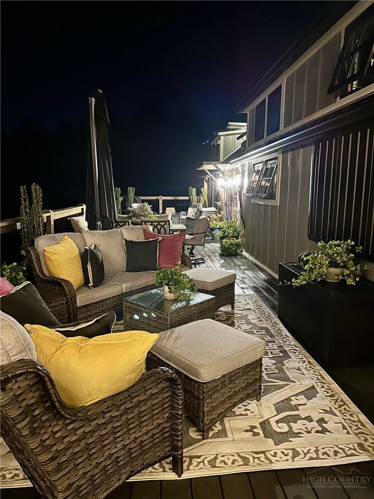 806 Crestview Drive