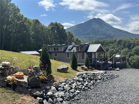 Photo of 806 Crestview Drive, Creston, NC 28615 (MLS # 264422)