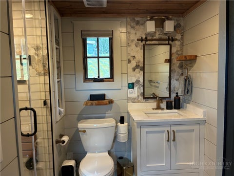 Photo of 806 Crestview Drive, Creston, NC 28615 (MLS # 264422)