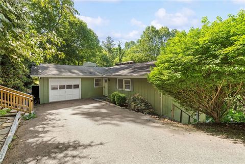 Photo of 278 Poplar Summit, Boone, NC 28607 (MLS # 262581)