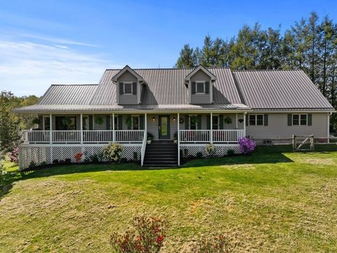 Photo of 121 Shady Oaks Lane, Newland, NC 28657 (MLS # 261731)