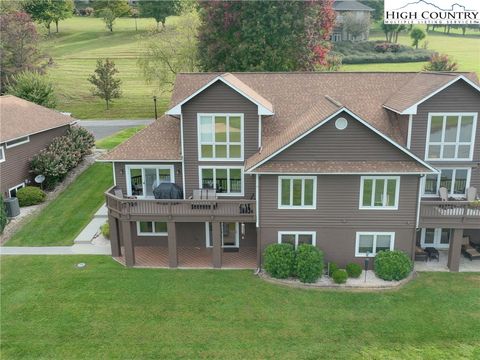 Photo of 233 Lakeview Place #D-2, Jefferson, NC 27640 (MLS # 257902) Photo of 233 Lakeview Place #D-2, Jefferson, NC 27640 (MLS # 257902)