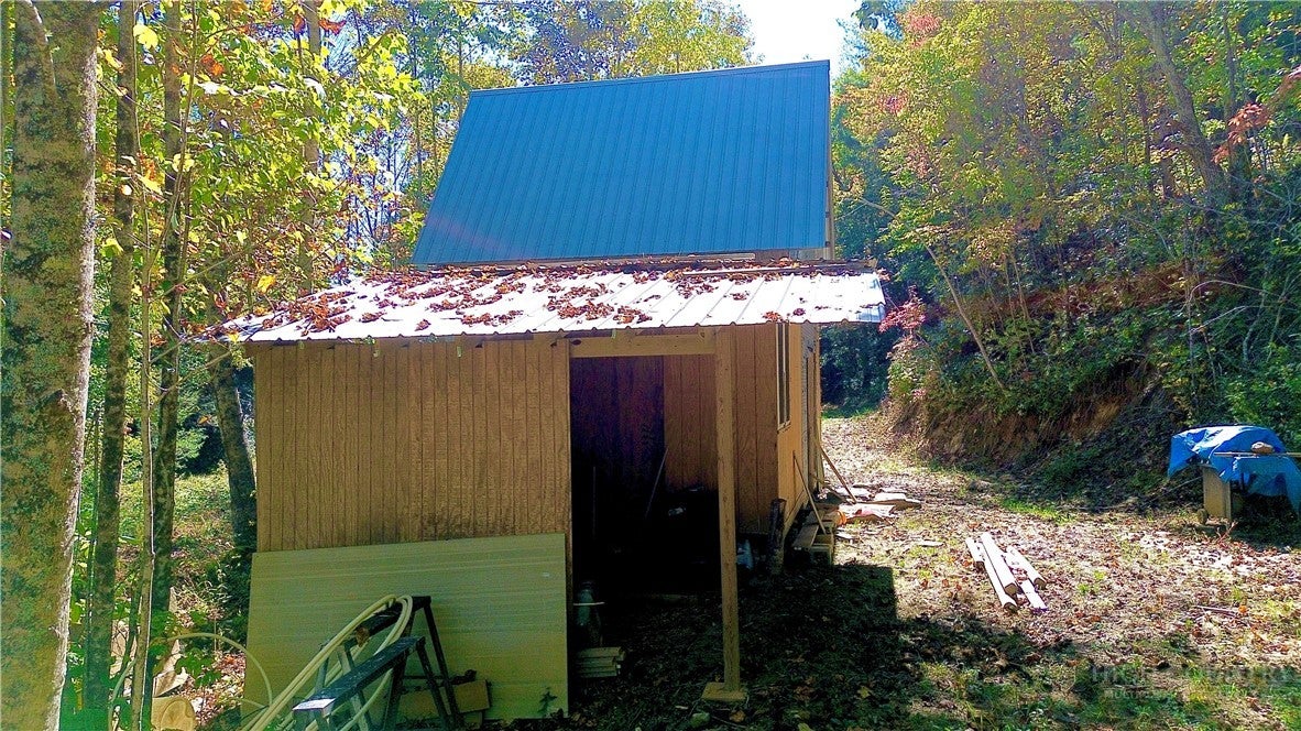 175 Dallas Watson Lane