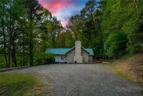 Photo of 217 Holiday Hills Drive, Boone, NC 28607 (MLS # 261875)