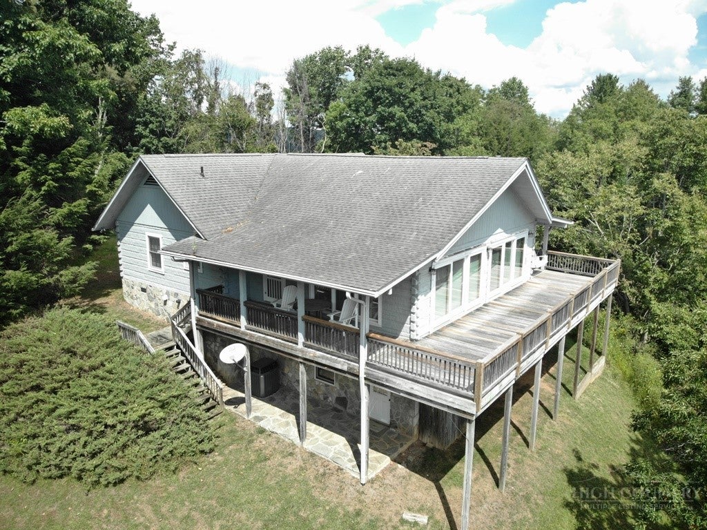 979 Wagon Road
