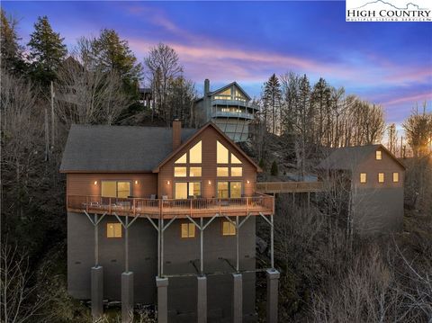 Photo of 138 Hawthorn Road, Beech Mountain, NC 28604 (MLS # 254164)