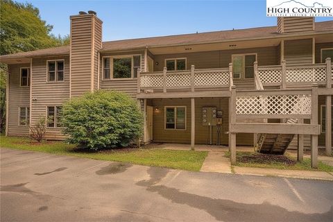 Photo of 200 Pilgrims Way #21, Boone, NC 28607 (MLS # 259555)