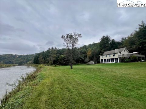 Photo of 567 Daniel Daughters Drive, West Jefferson, NC 28694 (MLS # 258332)