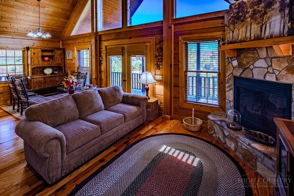432 W Ridge Road