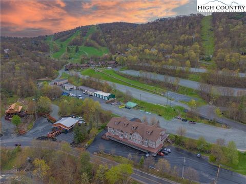 Photo of 1005 Beech Mountain Parkway #208, Beech Mountain, NC 28604 (MLS # 258563)