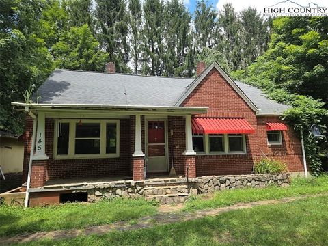 Photo of 145 Robin Lane Lane, West Jefferson, NC 28694 (MLS # 257159)
