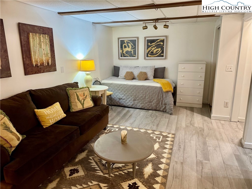 Banner Elk, North Carolina 28604, United States, ,1 BathroomBathrooms,Residential,Active,117638