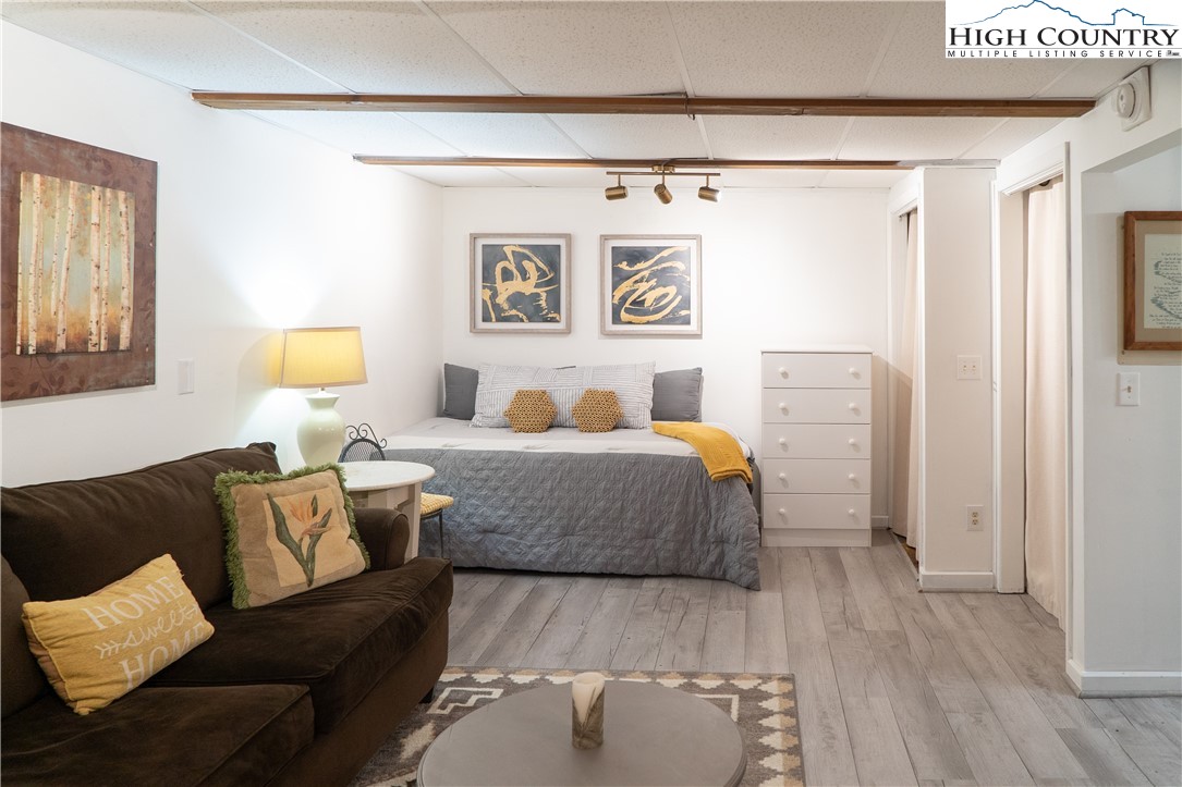 Banner Elk, North Carolina 28604, United States, ,1 BathroomBathrooms,Residential,Active,117638