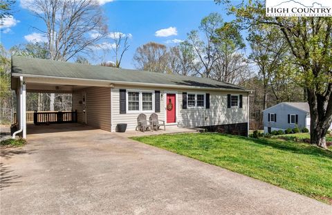 Photo of 239 Harris Avenue, Elkin, NC 28621 (MLS # 261051)