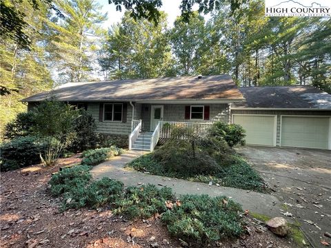 Photo of 2766 Pheasant Run Street, Lenoir, NC 28645 (MLS # 258448)