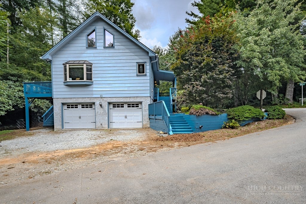 10 Valley Lane