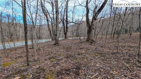 Photo of Lot 5 Grande Oaks Drive, Todd, NC 28684 (MLS # 259701)