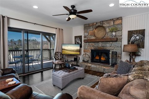 Photo of 934 Chetola Lake Drive #Robin 2, Blowing Rock, NC 28605 (MLS # 254453)
