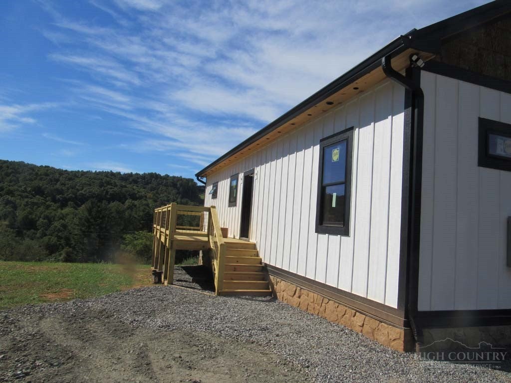 286 Cora Lane