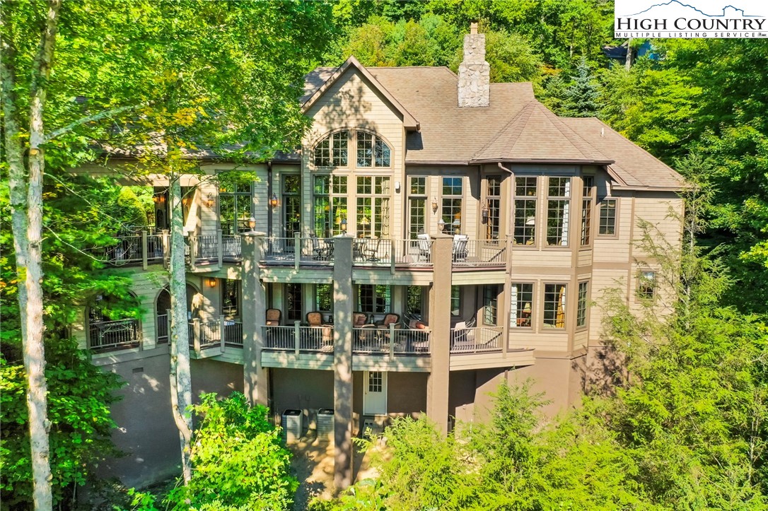 Boone, North Carolina 28607, United States, 4 Bedrooms Bedrooms, ,6 BathroomsBathrooms,Residential,Active,118334