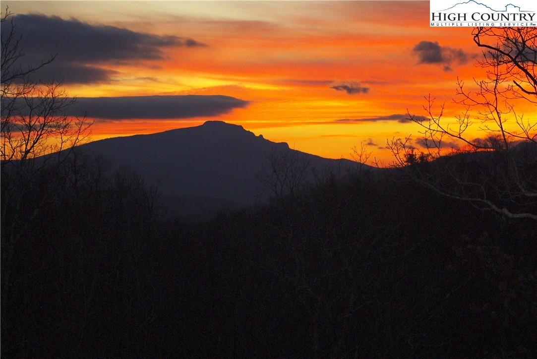 Boone, North Carolina 28607, United States, 4 Bedrooms Bedrooms, ,6 BathroomsBathrooms,Residential,Active,118334