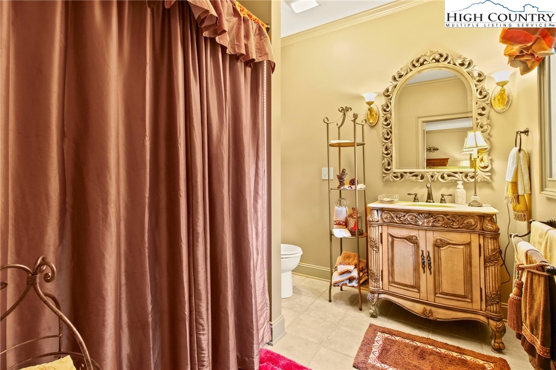 Boone, North Carolina 28607, United States, 4 Bedrooms Bedrooms, ,6 BathroomsBathrooms,Residential,Active,118334