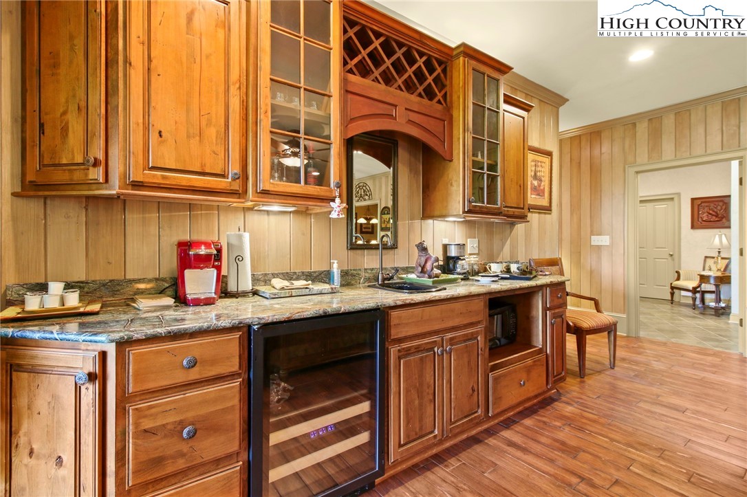 Boone, North Carolina 28607, United States, 4 Bedrooms Bedrooms, ,6 BathroomsBathrooms,Residential,Active,118334