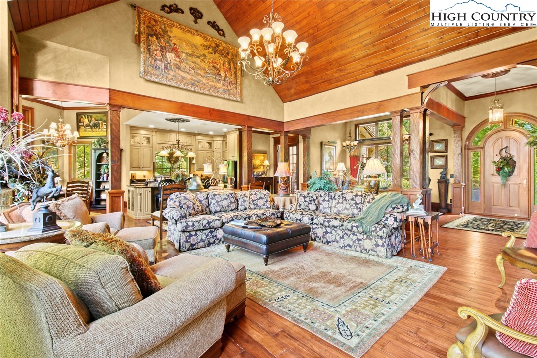 Boone, North Carolina 28607, United States, 4 Bedrooms Bedrooms, ,6 BathroomsBathrooms,Residential,Active,118334