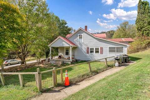 Photo of 1068 Laurel Branch Road, Vilas, NC 28692 (MLS # 264640)