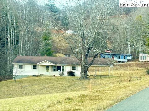 Photo of 225 Davis Road, Crumpler, NC 28617 (MLS # 260068)