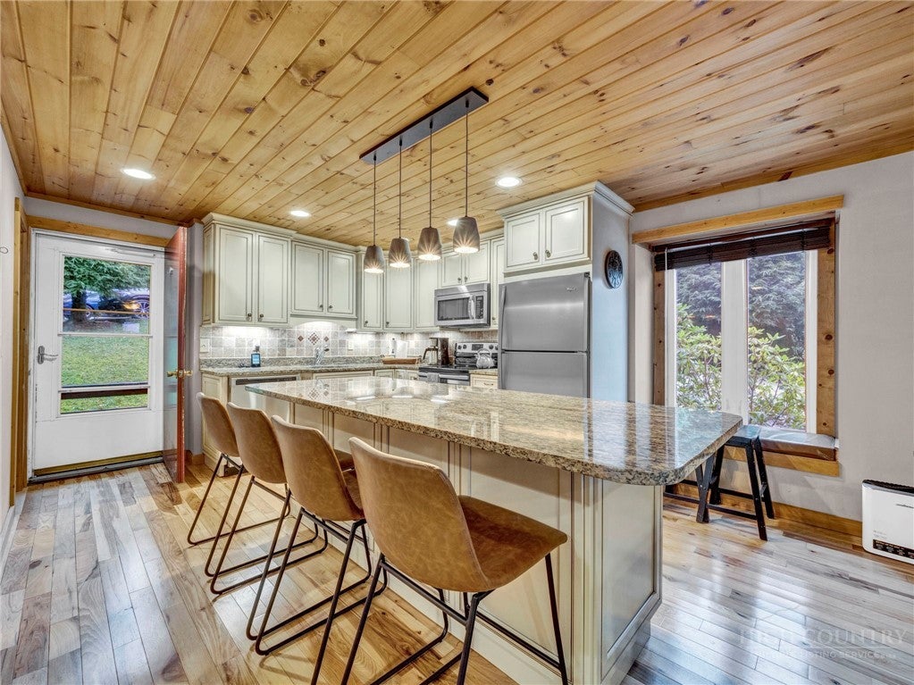388 Skyleaf Drive B11