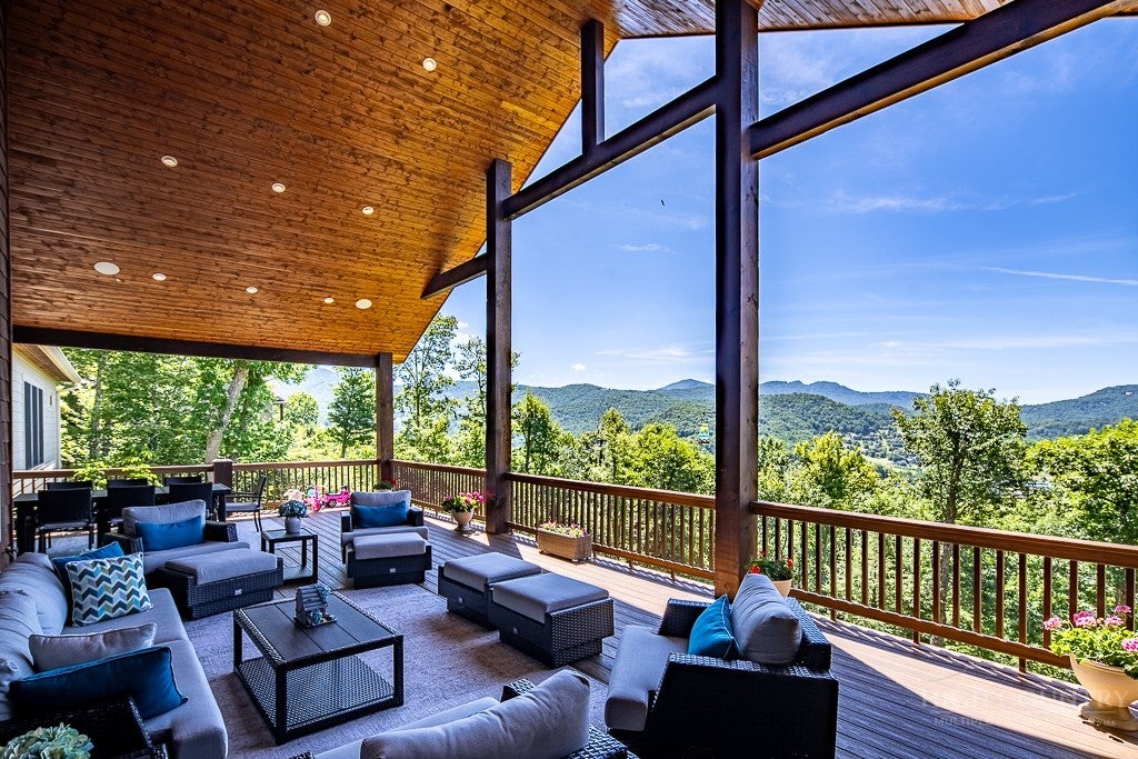 534 Farm Loop Road