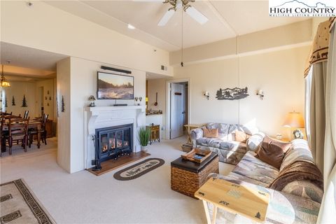 Photo of 303 Sugar Top Drive #2904, Sugar Mountain, NC 28604 (MLS # 253310)