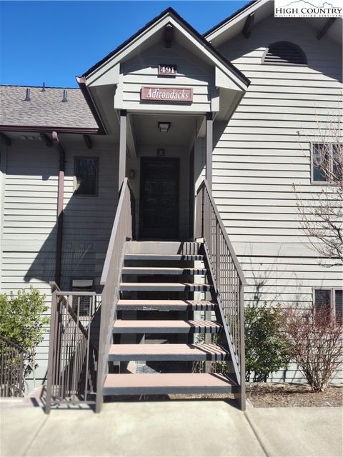 Photo of 491 Waterside Drive #Adirondack 5, Blowing Rock, NC 28605 (MLS # 254068)