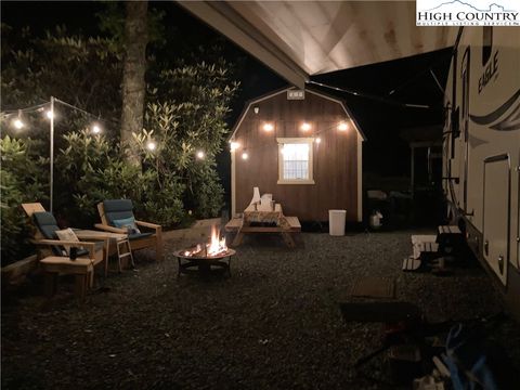 Photo of 264 Trillium Road, Newland, NC 28657 (MLS # 260584)