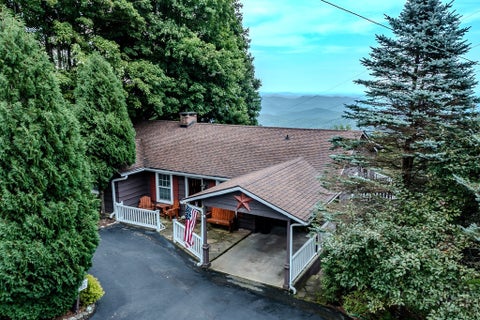 Photo of 116 Hemlock Lane, Blowing Rock, NC 28605 (MLS # 263852)