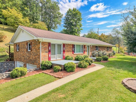 Photo of 6762 Hwy 421 N, Vilas, NC 28692 (MLS # 264507)