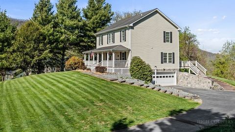 Photo of 713 Kalmia Drive, Boone, NC 28607 (MLS # 261503)
