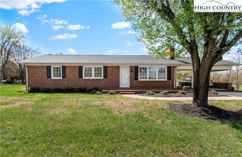 Photo of 612 E Main Street, Boonville, NC 27011 (MLS # 260538)