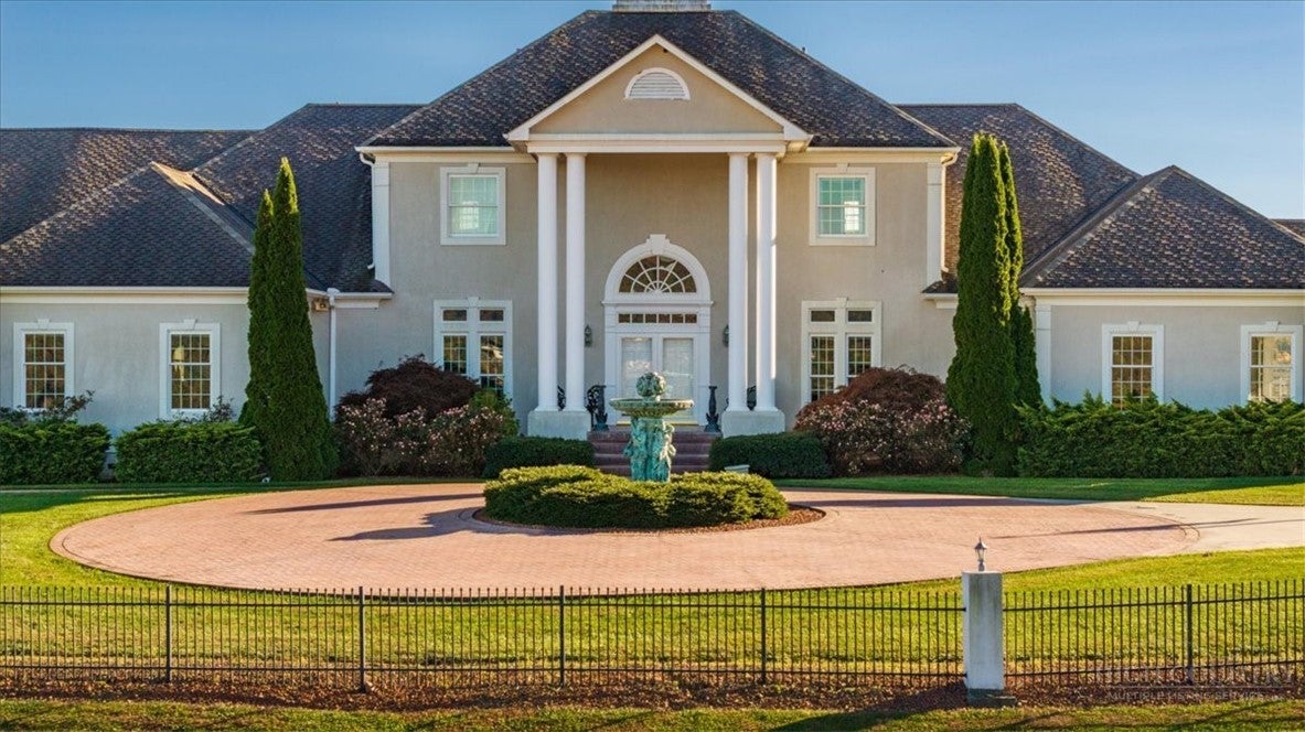 755 Grandview Drive