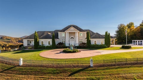Photo of 755 Grandview Drive, Sparta, NC 28675 (MLS # 264823)