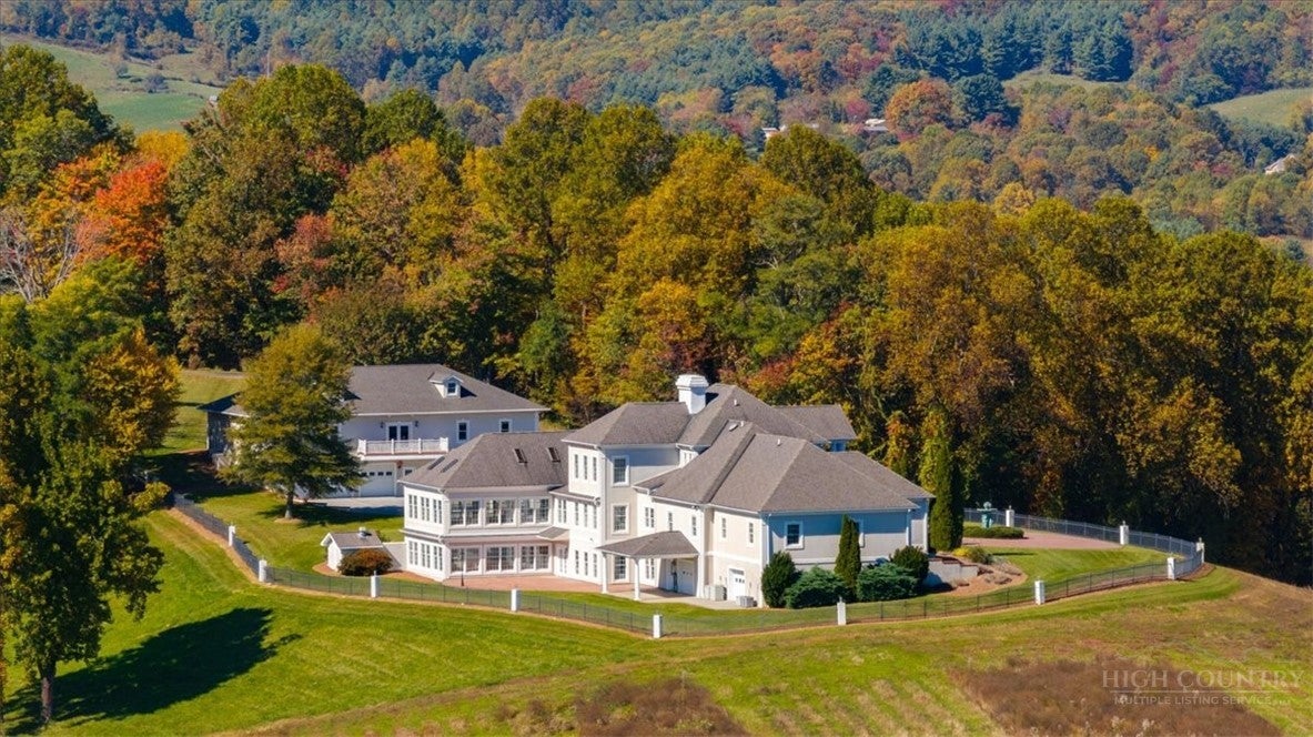 755 Grandview Drive