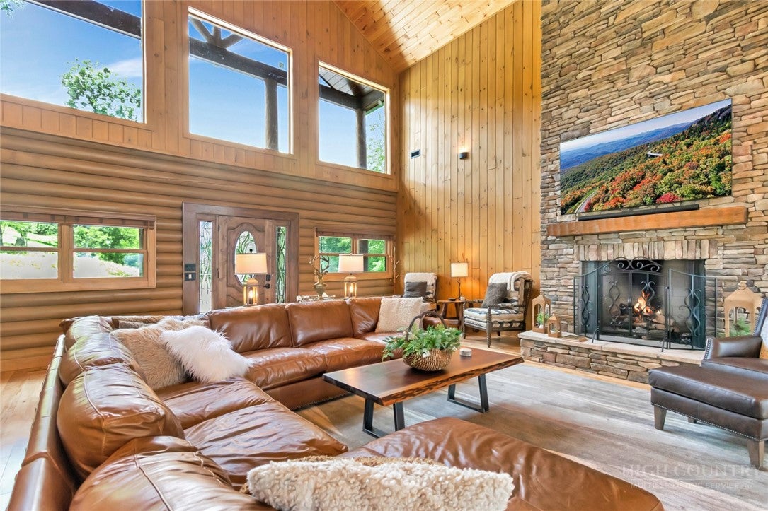 1501 Beech Mountain Parkway