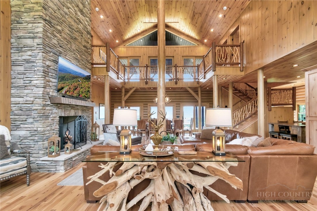 1501 Beech Mountain Parkway