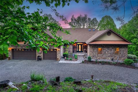 Photo of 171 Camp Davis Road, Banner Elk, NC 28604 (MLS # 261860)