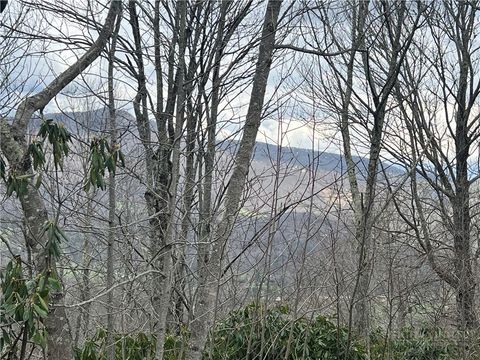 Photo of 107 Elk River Parkway, Banner Elk, NC 28604 (MLS # 261089)