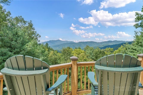 Homes For Sale - 4880 Nightingale Lane<br/> Caldwell County, Lenoir, NC 28645